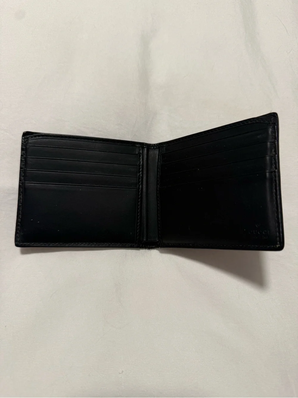 Gucci compact designer